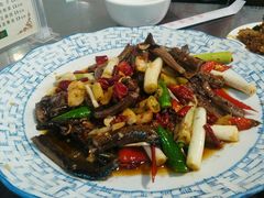 爆炒土鳝鱼-百年粉蒸牛肉