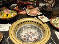 -山川小町·极番烧肉(新地假日广场店)