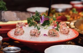 Hand-Chopped Cilantro Pork Balls