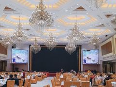 -东豪园林海鲜酒家(南港路辅路店)