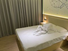-网鱼电竞酒店(深圳福田石厦地铁站店)