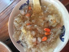 银耳雪梨羹-峨嵋小镇·川菜(勒泰中心店)