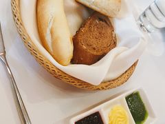 -塞纳河法国餐厅(意式风情街店)