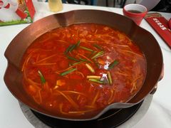 -毛辣果·贵州红酸汤牛肉火锅(西单店)