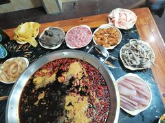 -储奇门鳝鱼火锅(总店)