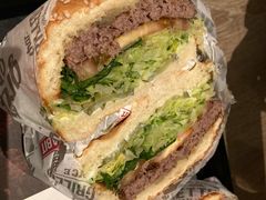 -The Habit Burger Grill 哈比特汉堡(复兴soho店)