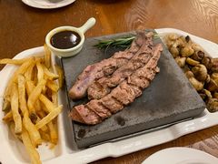 自主火山岩羊里脊-Entrecôte 法国牛扒馆(保利·时光里店)