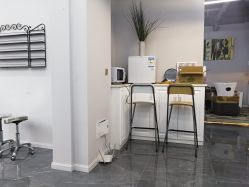 -茶发Salon·烫发染发理发