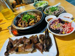 -大众跷脚牛肉馆·非遗传承单位(峨眉山店)