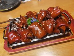 -海派美食·家宴海鲜青岛菜·石锅鲽鱼头(东方城店)