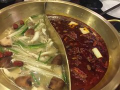 -重庆爽翻天老火锅(临平万达广场店)