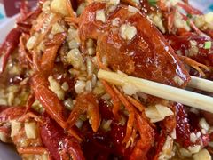 -老街烧烤大排档·地道湖北菜·龙虾馆(汉口火车站店)