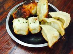 -黄阿姨锅贴大王(万航渡路店)