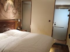 -缦咖电竞酒店(北京鸟巢红军营地铁站店)