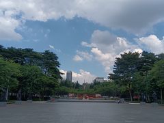 -英雄广场