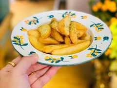 -Rabbit Cafe私房西餐甜点咖啡(栖霞路店)