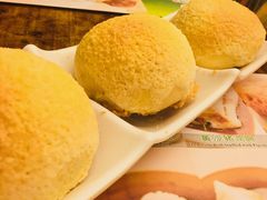 酥皮焗叉烧包-添好运点心专门店(深水埗店)