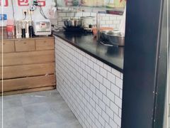 -覃肥叔桂林米粉(粮道街店)