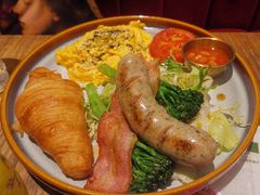-秘密旅行Bonjour(黑金冠 江南西店)