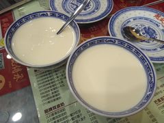 -赵记传承特色牛奶甜品(泉城广场店)