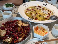 -渔语鱼酸菜鱼新川菜(来福士店)