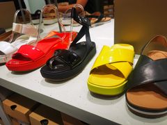 -UGG(燕莎奥特莱斯购物中心店)