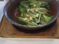 -胡桃里音乐餐厅(陶溪川店)(川湘赣菜·世界百大酒庄直供红酒·音乐表演)