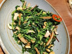 青年拌菜-青年公社烤鸭(宝杨宝龙广场店)
