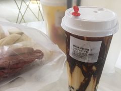 -顶东面包花园·生日蛋糕(世博店)