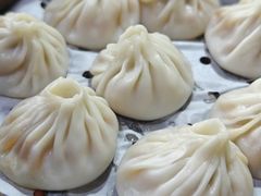 -莱莱小笼·乔艾