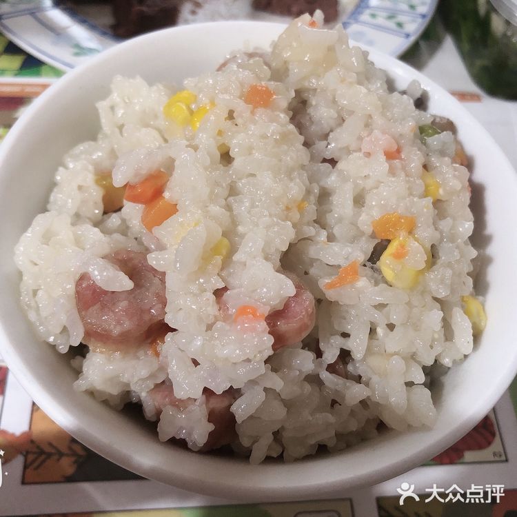 懒人五彩饭，轻松解决午餐[调皮]