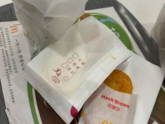 -麦当劳(上海虹桥站30B检票口楼上)