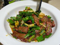 大蒜炒腊牛肉-大碗先生(万家丽店)