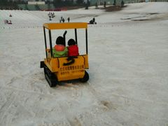 -华彬猛犸滑雪场