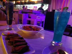 -樱花里音乐餐吧·牛扒椰子鸡(东圃店)