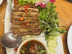 -Chom Cafe and Restaurant