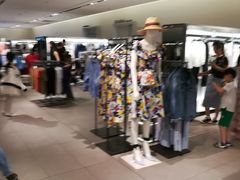 -ZARA(万达广场二七店)