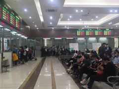 -房地产交易中心-停车场