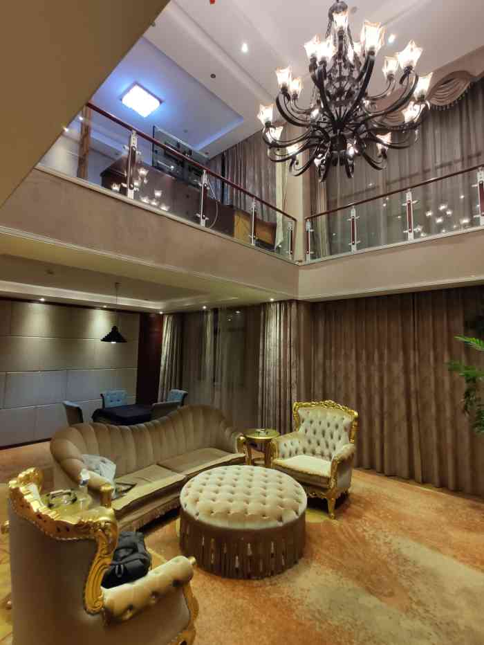 迪尼斯酒店(伊川店)-"位置很好,附近购物很方便.卫生很好,每.