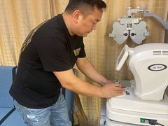 -优医视平价眼镜蔡司依视路折扣工厂店(十里堡店)