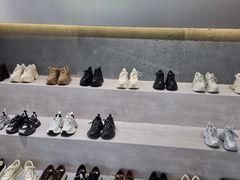 -浙江华贸鞋业服饰城