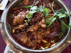 水煮牛肉-旭龙鱼头王(航华店)