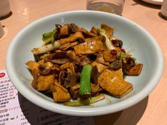 -关东小磨东北菜(上海长风大悦城店)