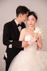 -雪中彩影婚纱摄影·微光艺术中心