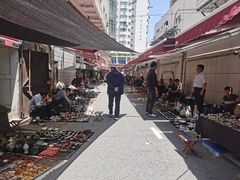 -云洲古玩城(大木桥路店)