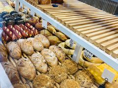 -焙丽拾光(麦凯乐直营店)