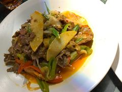 酸木瓜炒牛肉-紫滇源云南生态菜(丹凤街店)