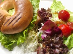 牛油果鸡肉贝果-VESH COFFEE(定西路店)