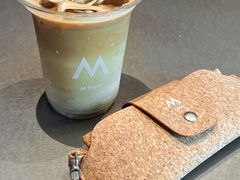 -M Stand(深圳龙岗万科广场店)