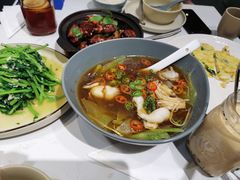 鲜椒水煮鱼-鹿港小镇(金虹桥国际中心店)